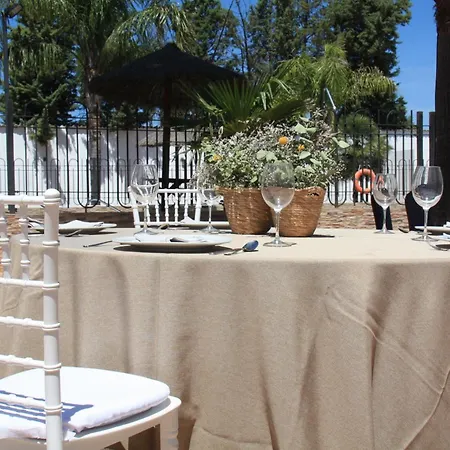 Hotell Hacienda Guadalquivir 2*